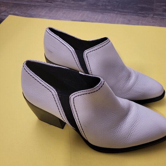 Naturalizer Rosetta Ankle Booties Size 4 - Picture 1 of 12